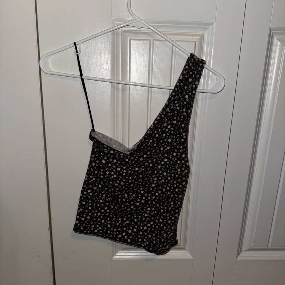 One-Shoulder Floral Crop Top